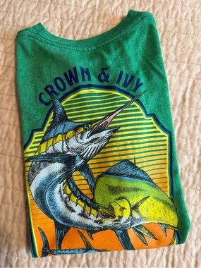 Crown & Ivy Green Kids Long-Sleeve Tee with Fish Graphic